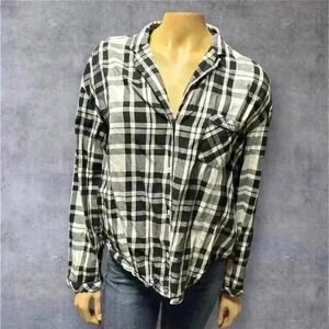 Victoria's Secret Women's Checkerboard Plaid Pajama Shirt Size S -Cozy & Stylish